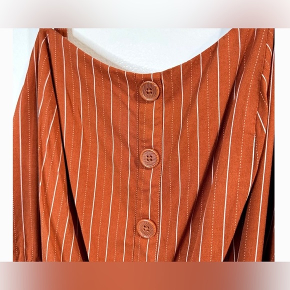 Torrid pinstripe jumpsuit Size 2 - Picture 4 of 6